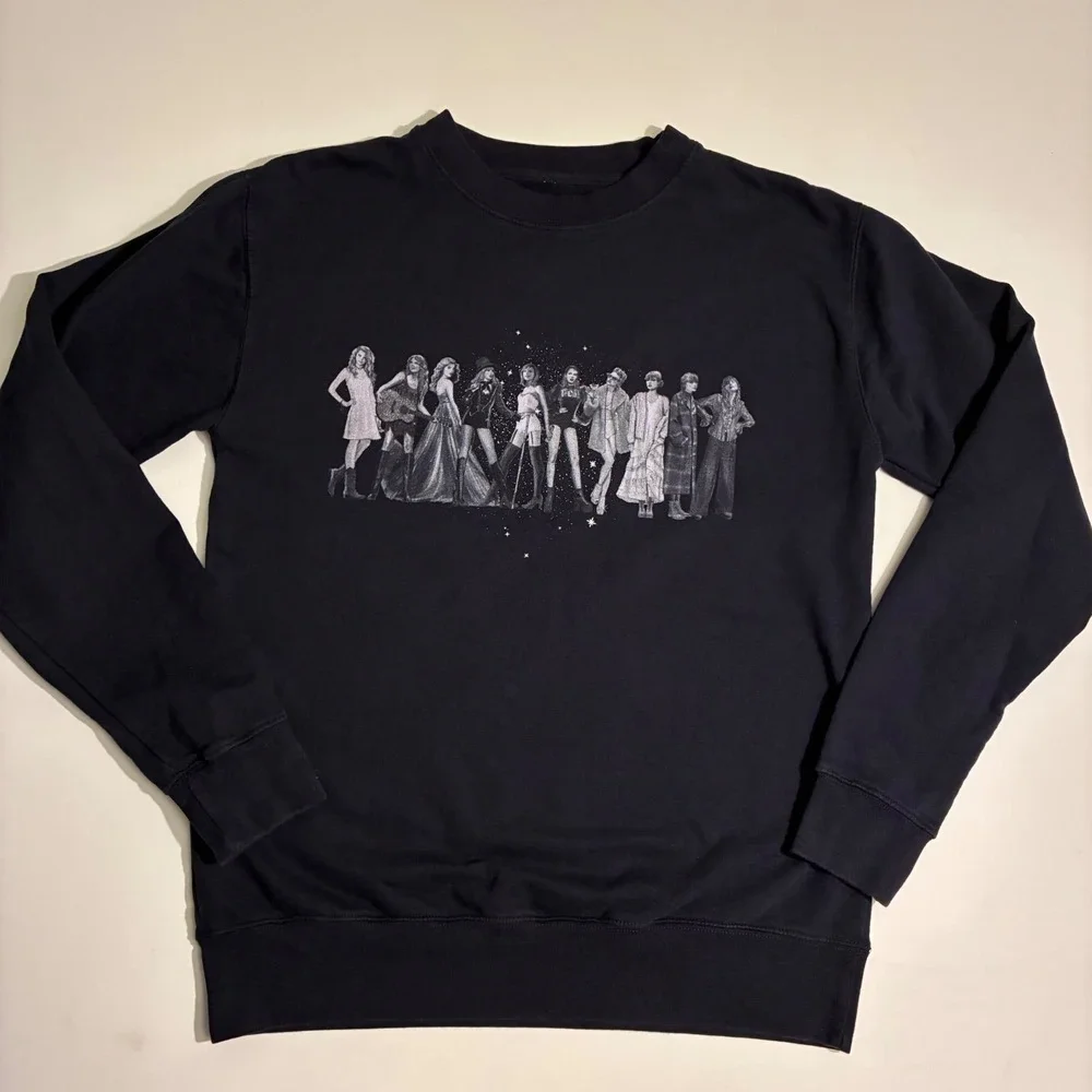 Taylor‎ Swift Midnights Size Medium Graphic Sweatshirt Crewneck Eras Tour